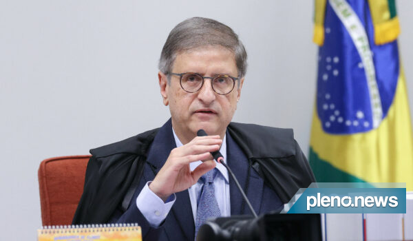 Representação visual do Congresso Nacional, onde decisões políticas e jurídicas importantes são tomadas.