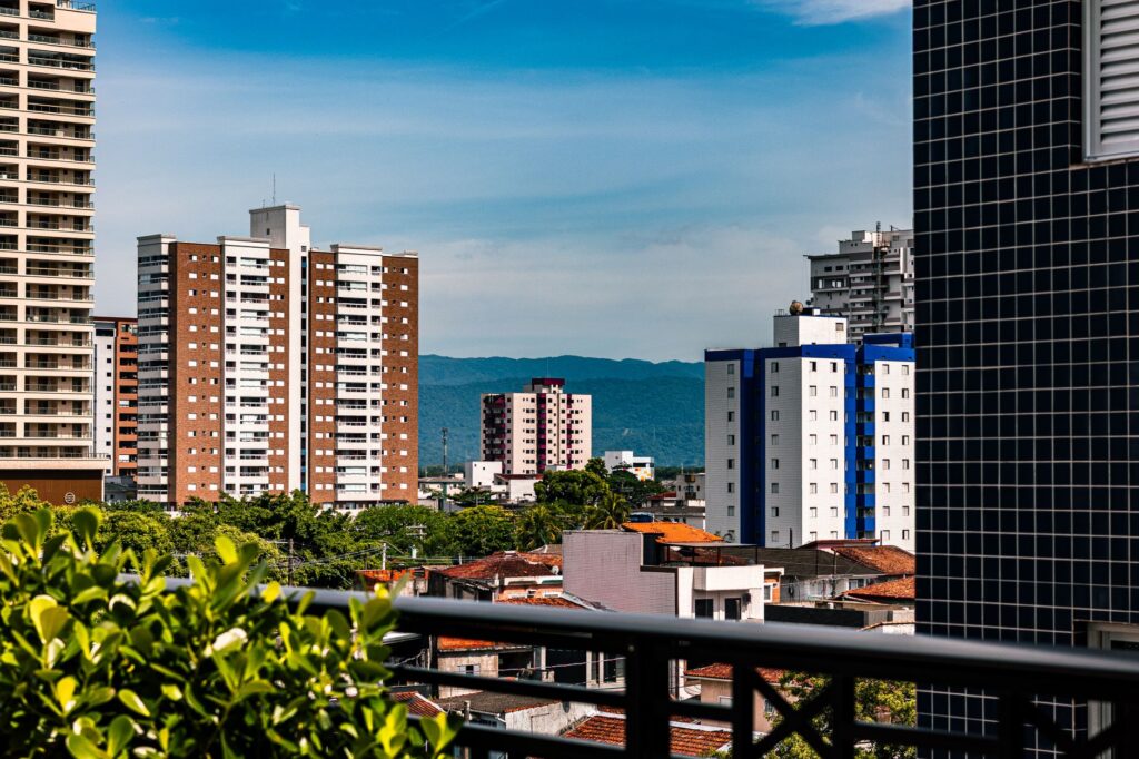 Vista aérea do Congresso Nacional em Brasília, simbolizando as negociações políticas pós-eleições 2026.