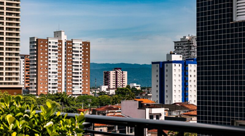 Vista aérea do Congresso Nacional em Brasília, simbolizando as negociações políticas pós-eleições 2026.